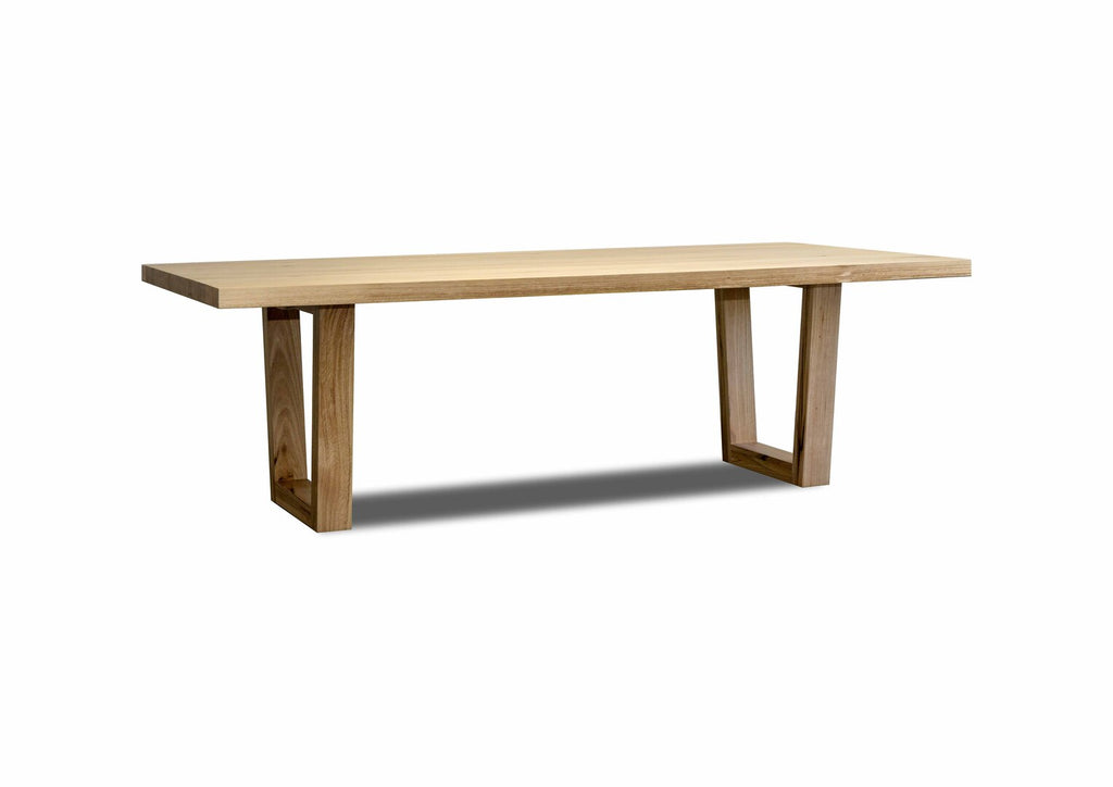 Ashbree Dining Table