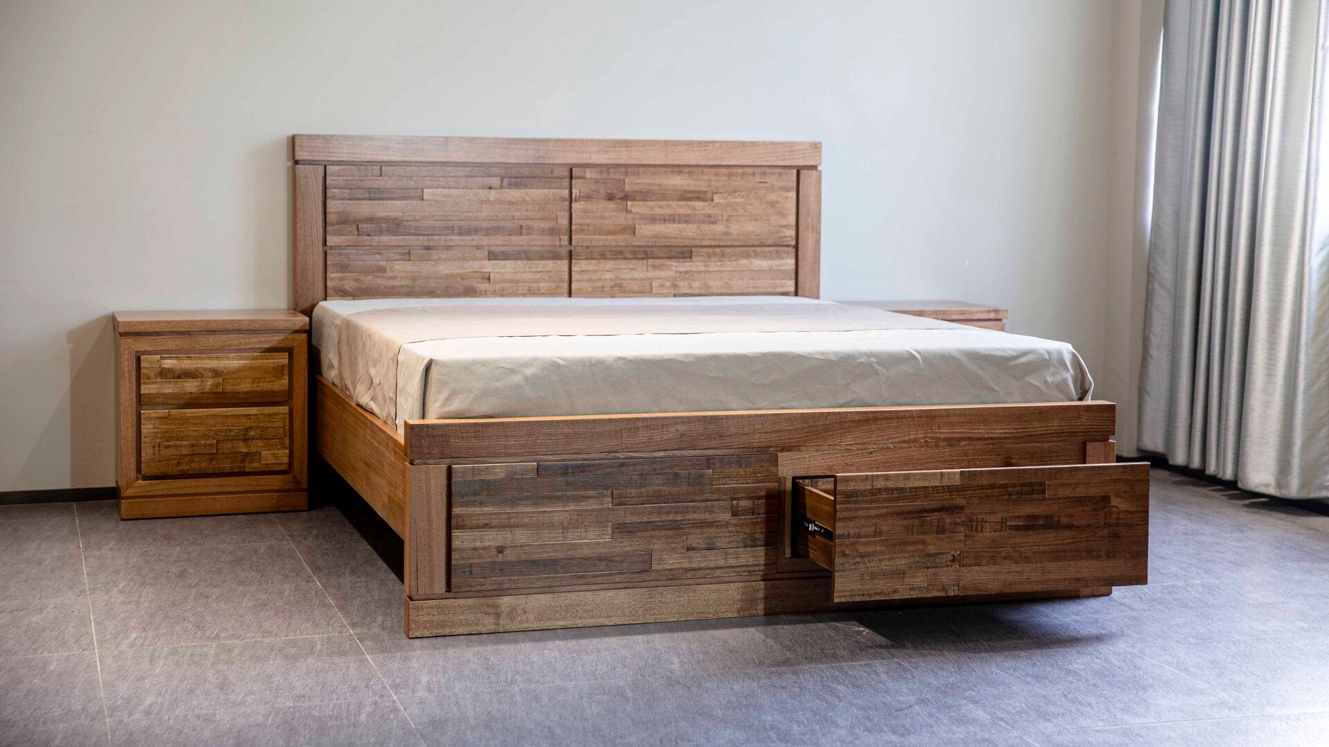 Cleveland bed Frame