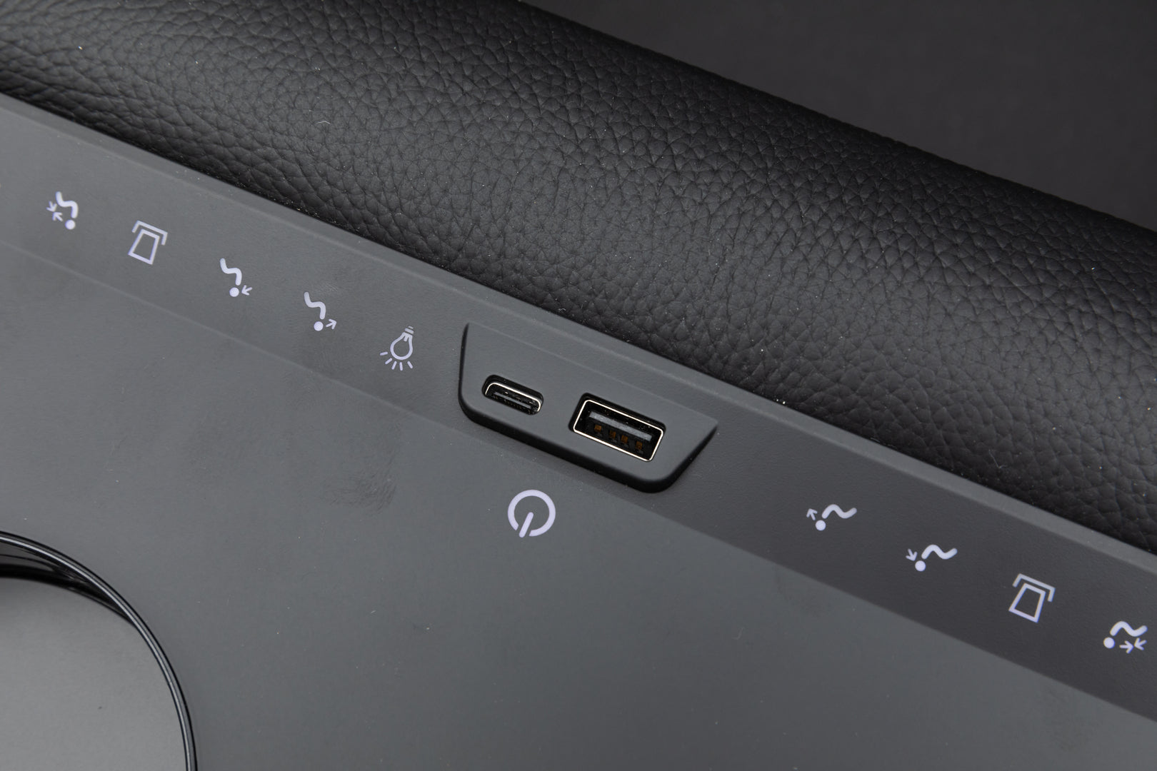 Deville Threatre Leather