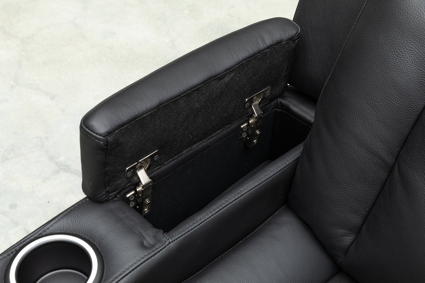 Deville Threatre Leather