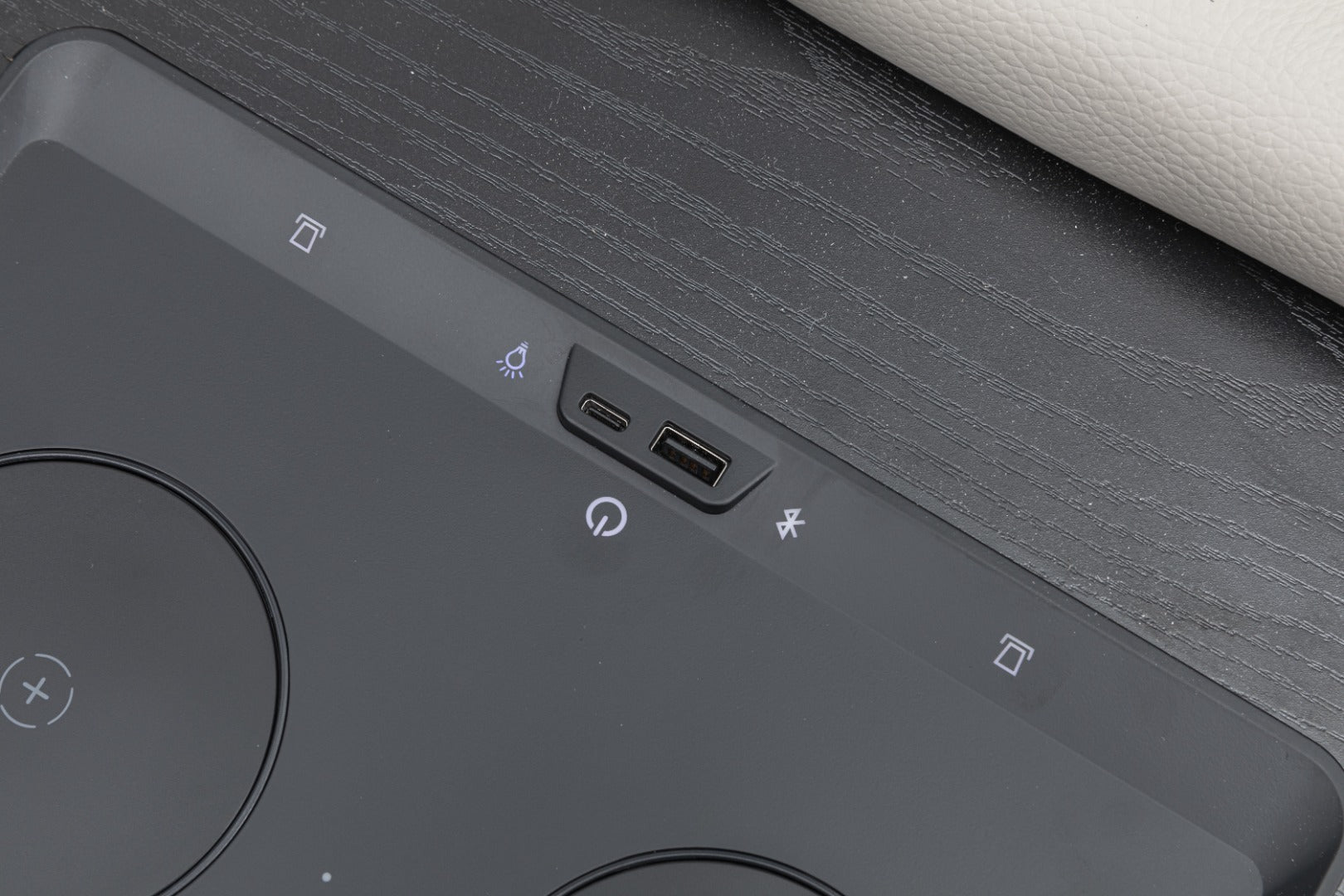 Davoli Corner Leather